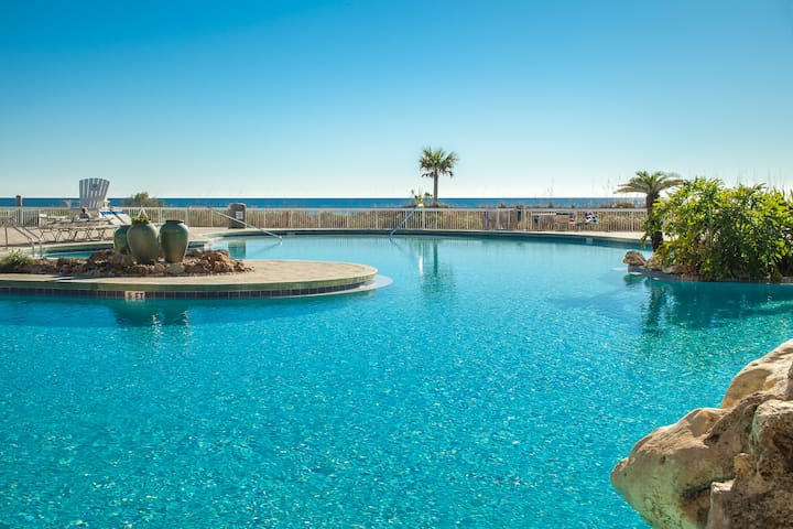 Edgewater Villa, Beautifully Updated!