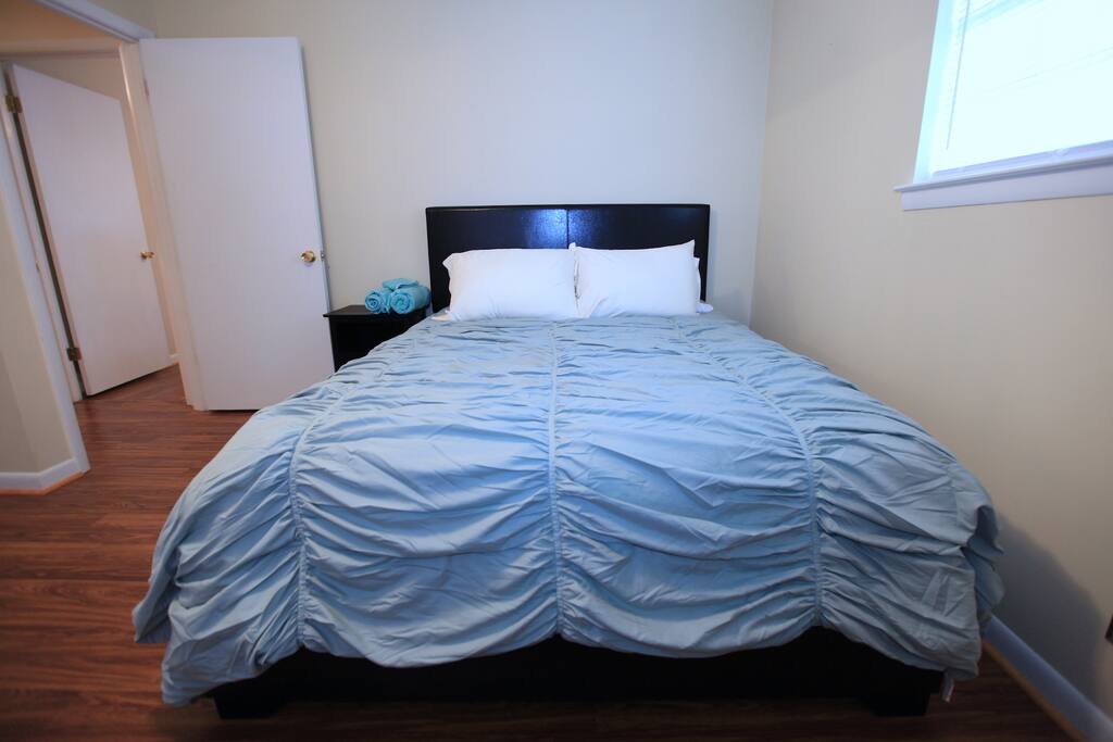 Comfy Queen Bed!