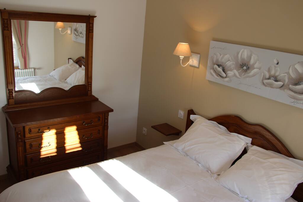 Chambre 1 lit 2 places (140x190)