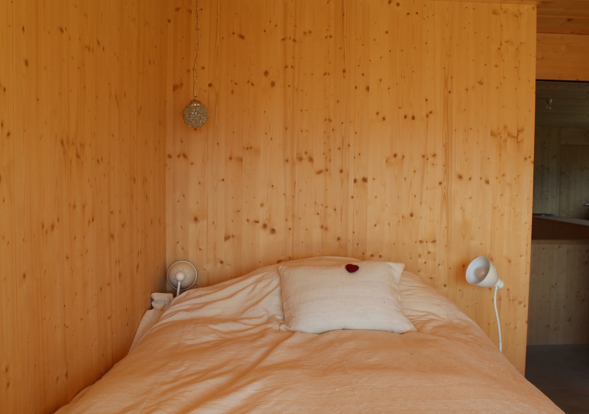 შუა საძინებელი (2)