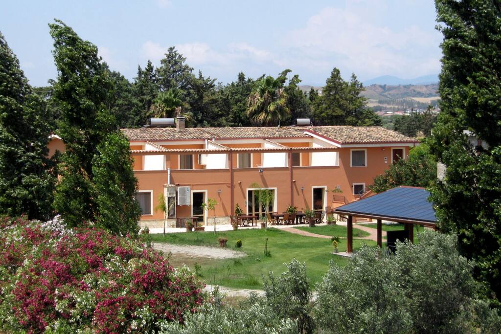 Vista frontale e terrazze