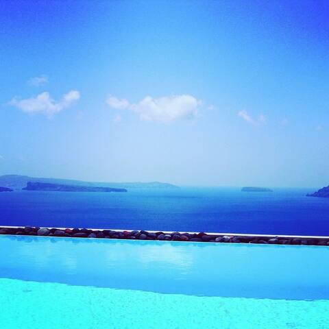 6 Bedroom Private Villa with Caldera View and pool gallery image 5