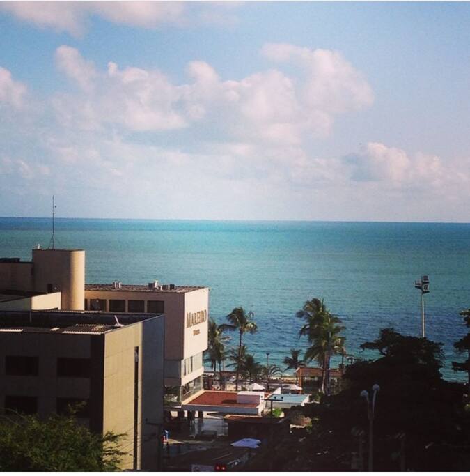 Varanda e Sala de Estar com Vista para o Mar