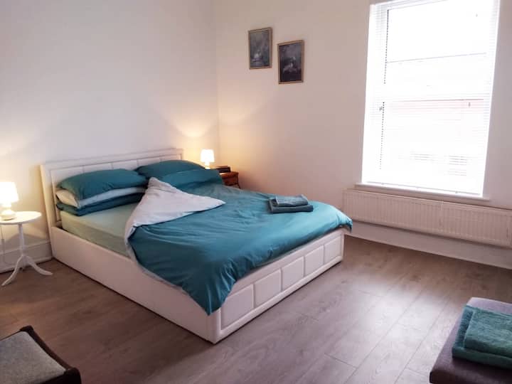 Cosy house, close to Manchester & Salford Quays