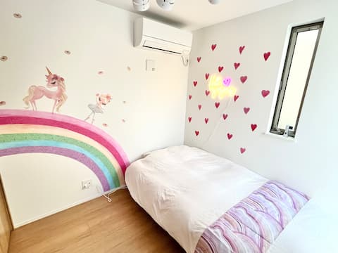 Entire 3-story house!90m to the station! Kids room available!4 bedrooms!Free parking!