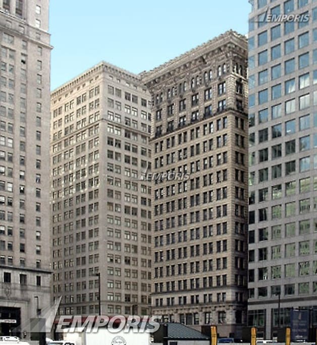 beautiful building in the heart of downtown philly