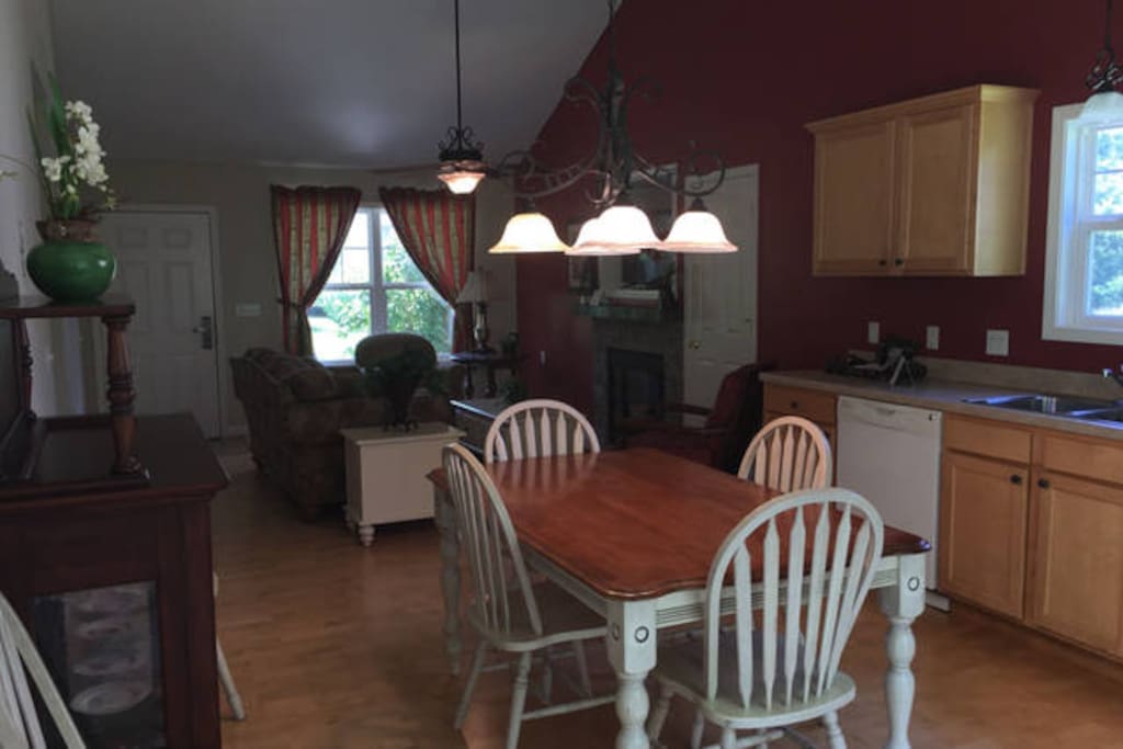 Eat In Kitchen