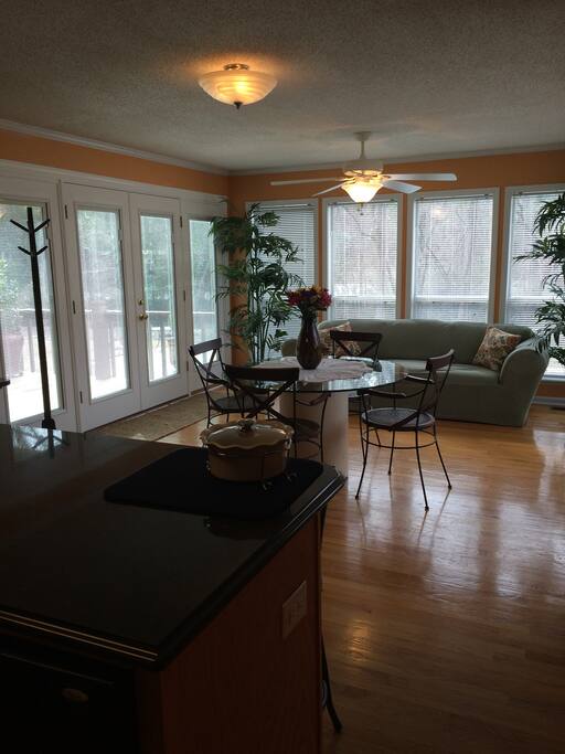 Breakfast area in kitchen