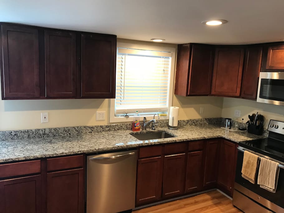 Kitchen - Newly Installed Reverse Osmosis Filter - Endless Cooking Space