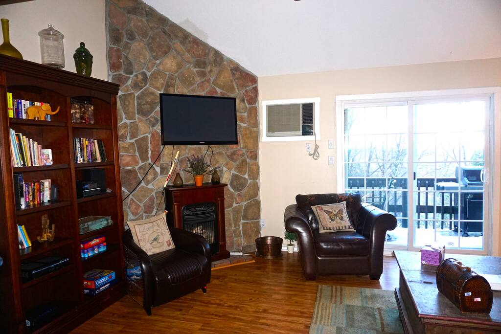 Very cozy with gas fireplace