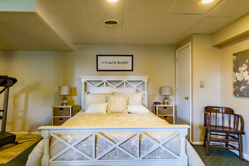 Comfortable new queen bed