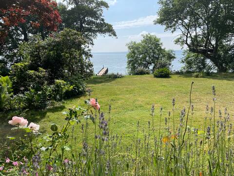 180 sqm house with private bathing jetty to Esrum lake