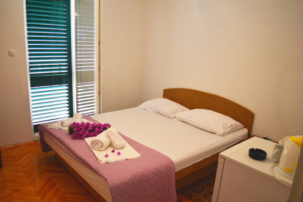 Double Bed