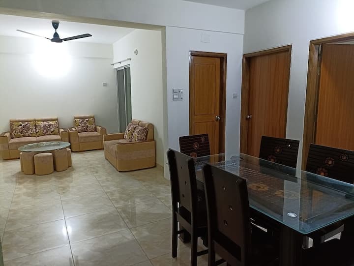 Beautiful and quiet holiday home in Uttara! Apartments for Rent in