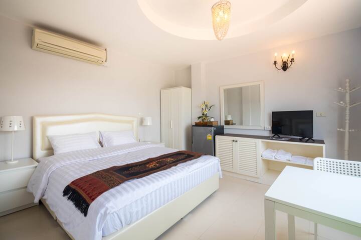 Suite Room 1, River Bridge View