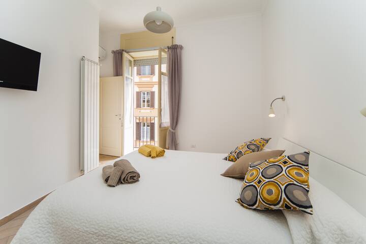 NapoliCentro Suite|Favoloso Appartamento al Centro gallery image 2