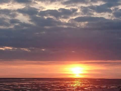 Large Convivial House. Exceptional view