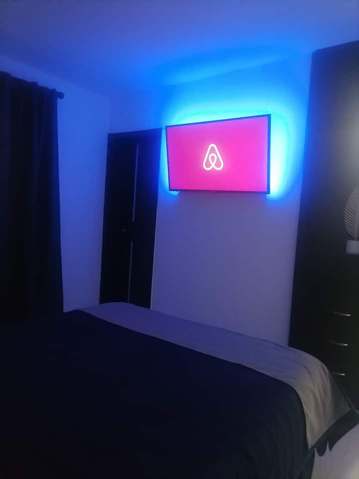 تلفزيون LED
