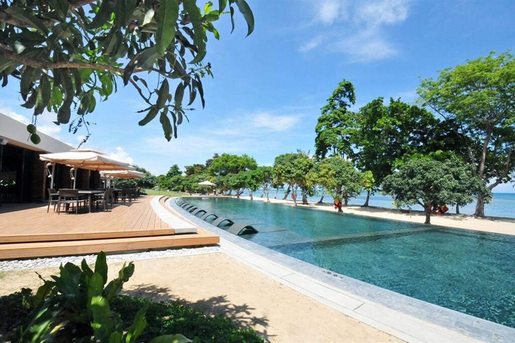 Outdoor Infinity Pool