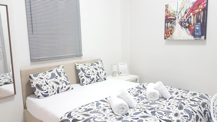 Palette Apartment (Chocolate) – Athens Center gallery image 2