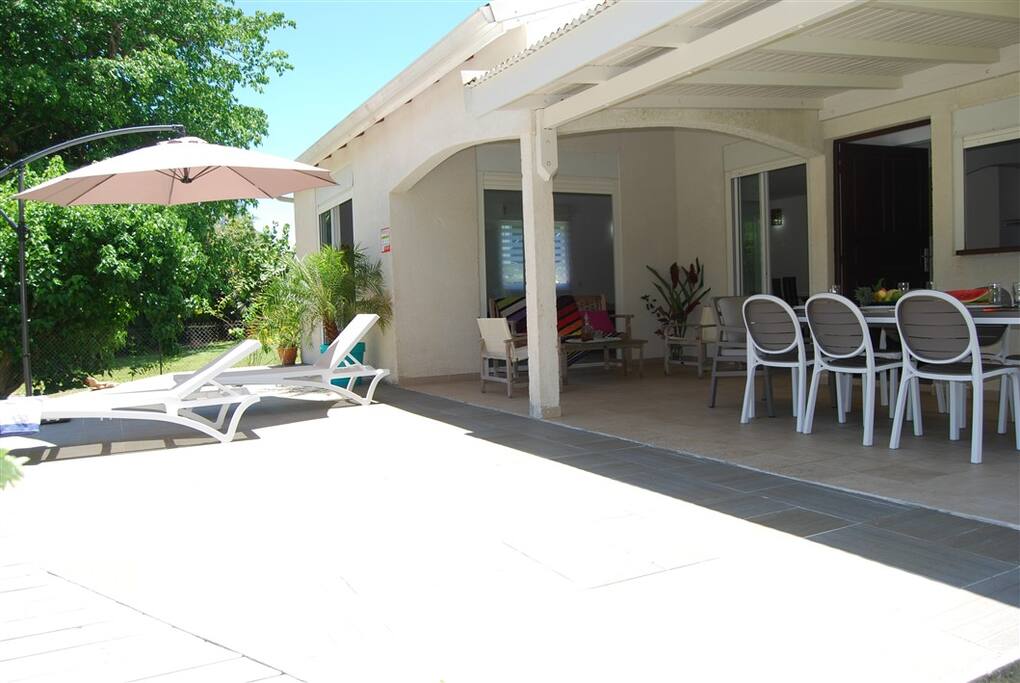 Terrasse face à la plage