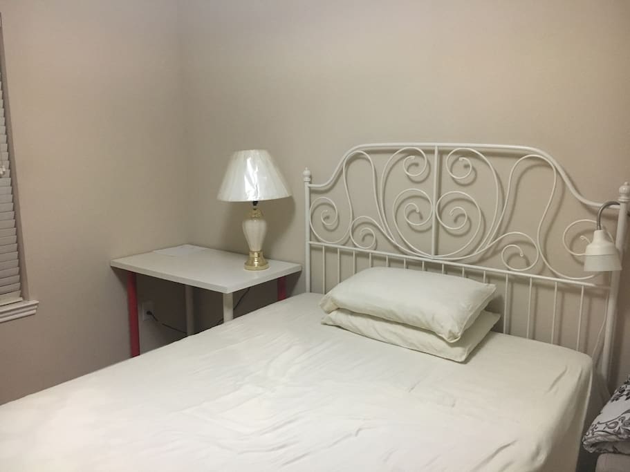 bedroom2
