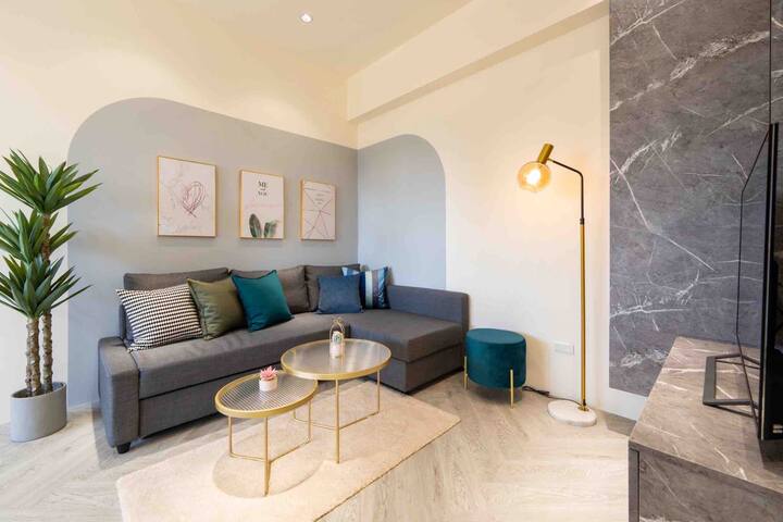 FR 2BR Apt w/ lift near Ximen MRT 萬華西門町 近西門站 獨立浴室 gallery image 2