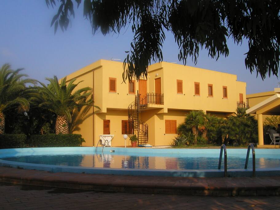 Vista del Residence dalla piscina