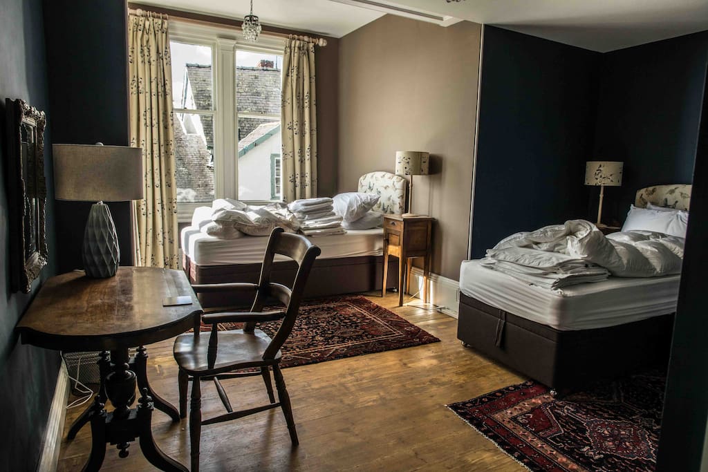 Rowton bedroom - can be set up with super king or twin beds
