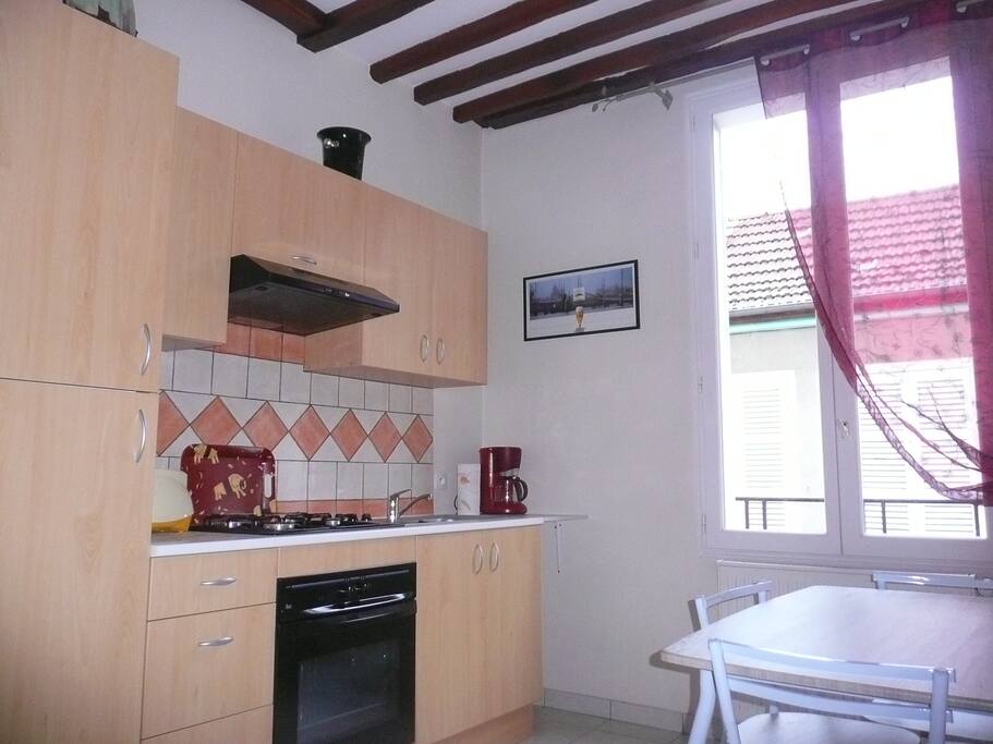 CUISINE EQUIPEE