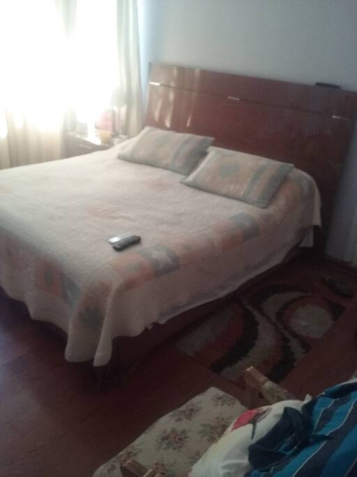 Dormitorio con TV/Cable/Aire acondicionado