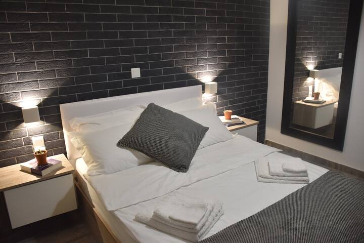 Cozy 1BR right next to Agia Sofia Church (CENTRE)