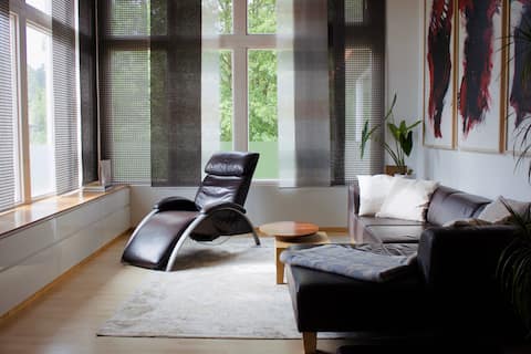 Top Airbnb: Stylish 100 m² apartment 5 minutes from Lake Wörthersee in Wölfnitz
