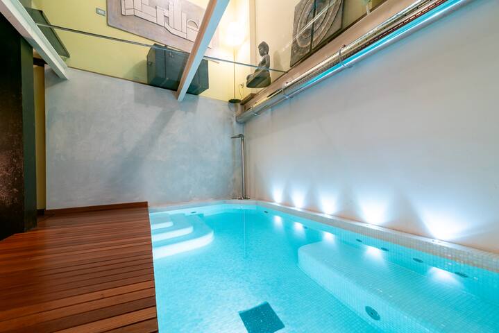 Relax in fabulous loft with indoor pool gallery image 3