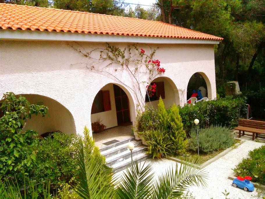 Exterior - Front View 1