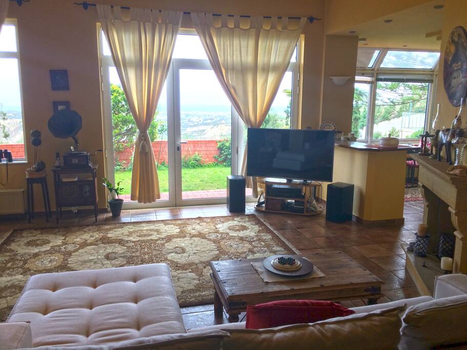 Panoramic views toward the sea.