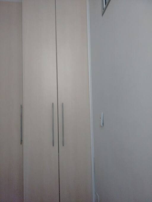 Armário arejado para roupas