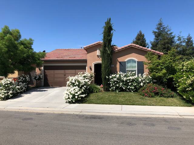 Airbnb Clovis Vacation Rentals Places To Stay California