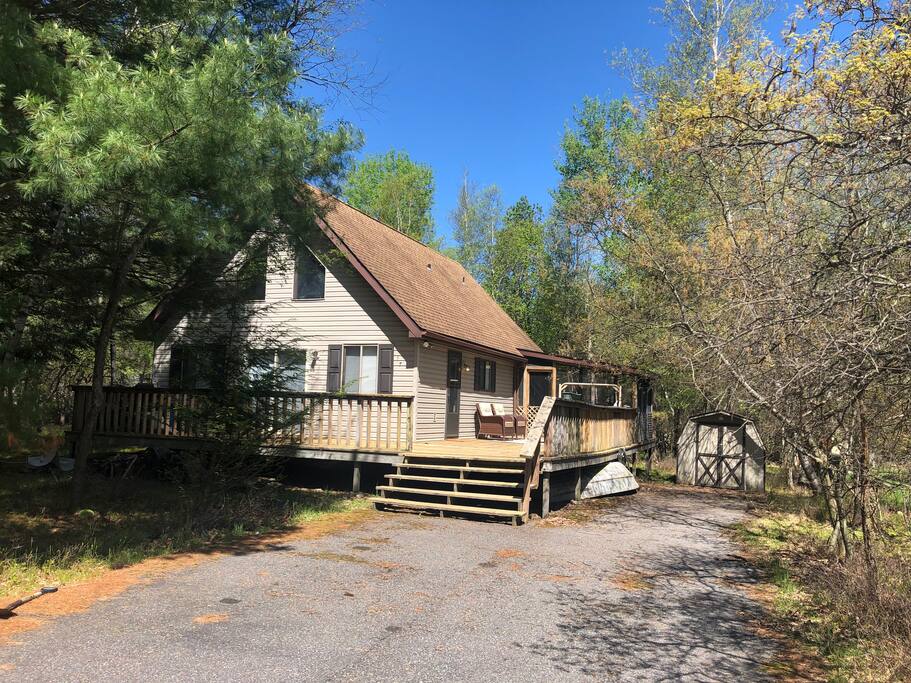 Towamensing Trails Chalet Short walk to lake! Chalets for Rent in