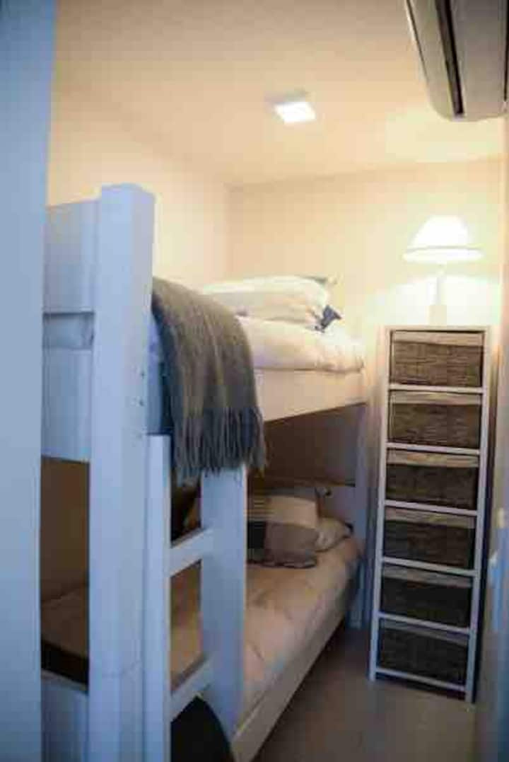 საძინებელი 1