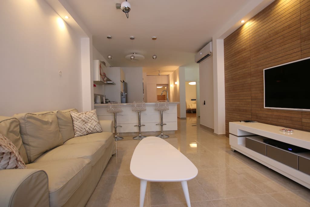 Spacious, modern and well lit living room