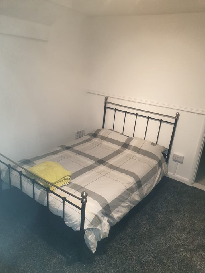 Flat convenient for Colchester high street Flats for Rent in Essex