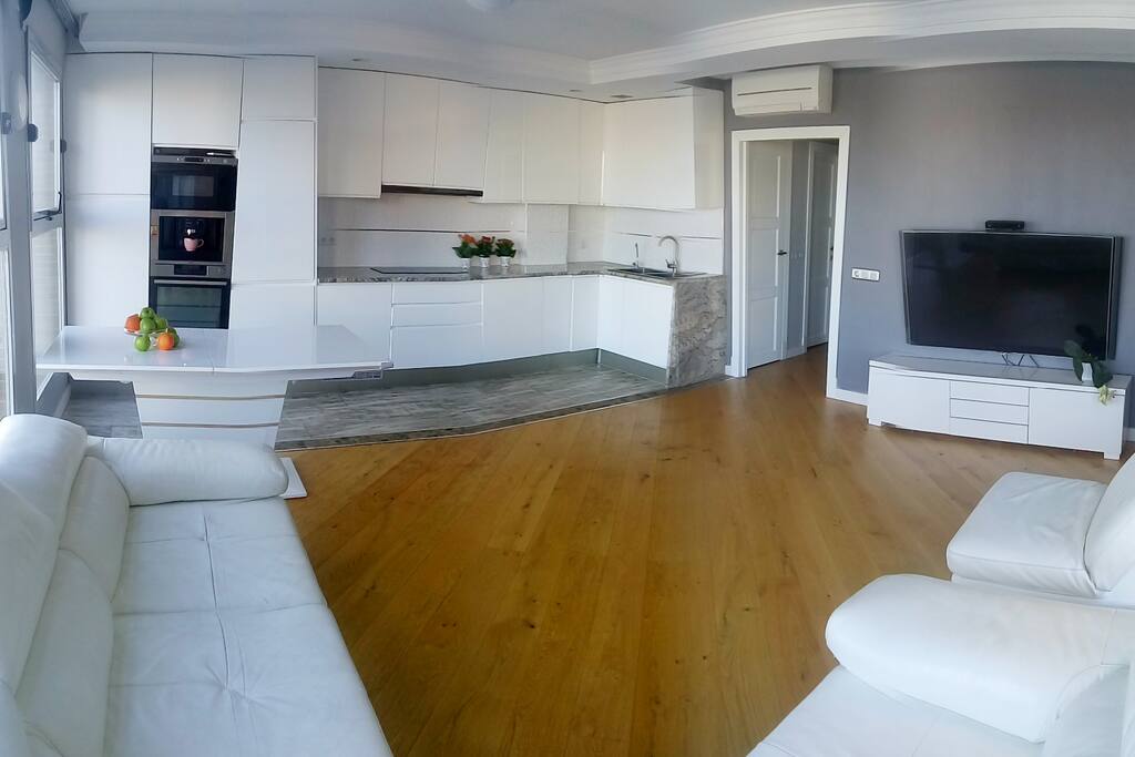 Salon studio-kitchen