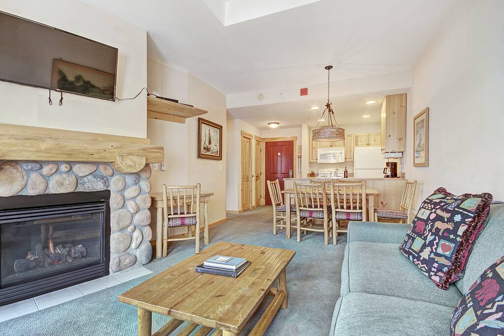 Cozy Living Room - Relax after a long day on the slopes.