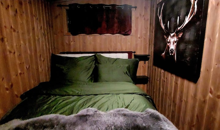 الكوخ كغرفة نوم صغيرة