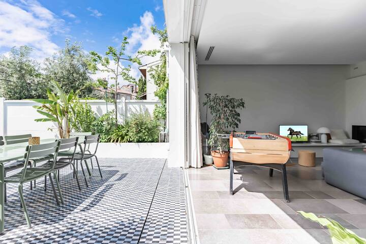 Spacieuse maison 4ch/ 4sdb avec piscine & cheminée gallery image 4