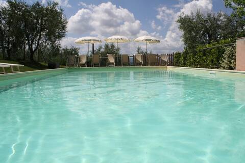 Villa&pool,  between Pisa and Firenze