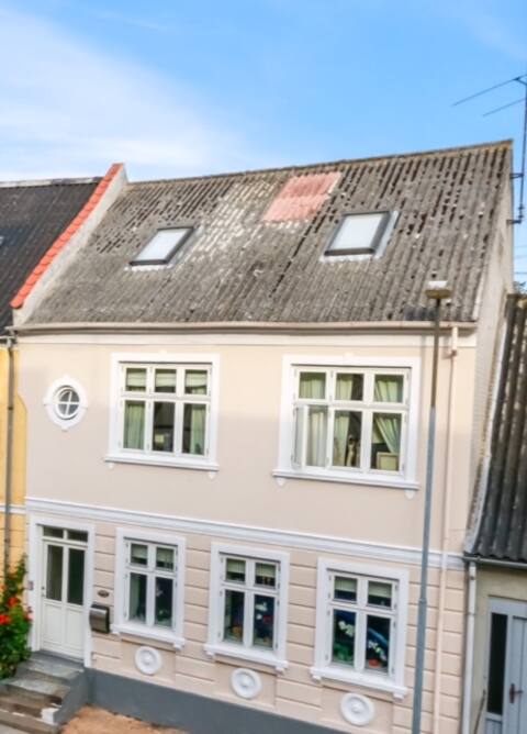 Smaller apartment located centrally in Rudkoping.