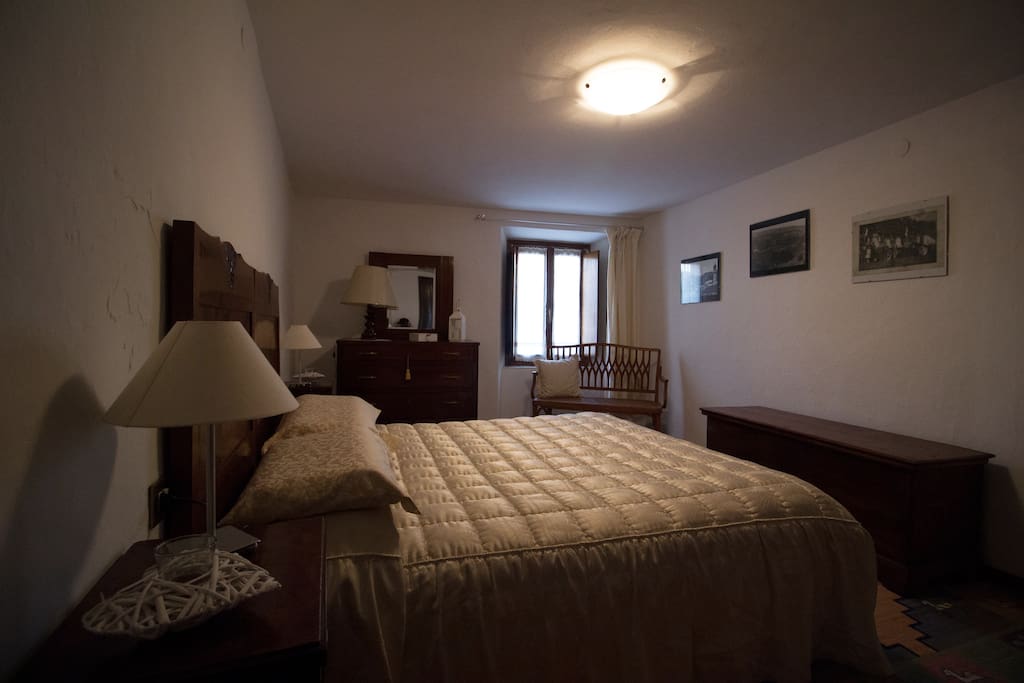 Camera da letto matrimoniale