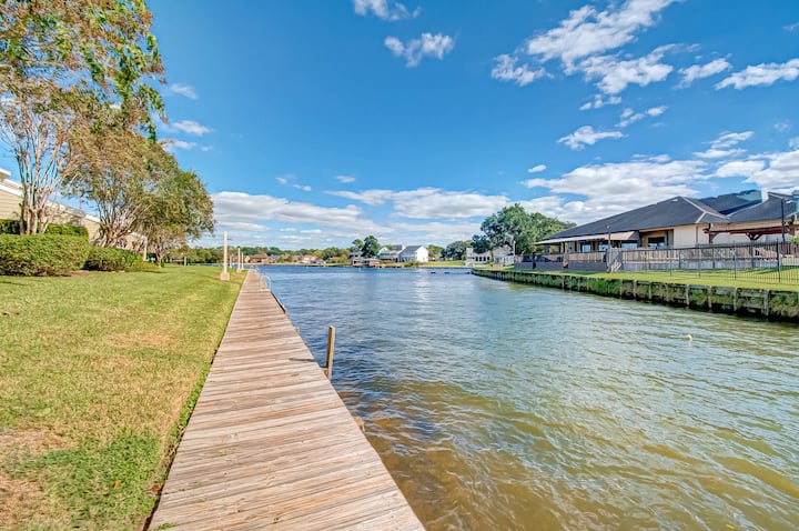 Lakefront 3bdrm/2bath Condo On Lake Conroe